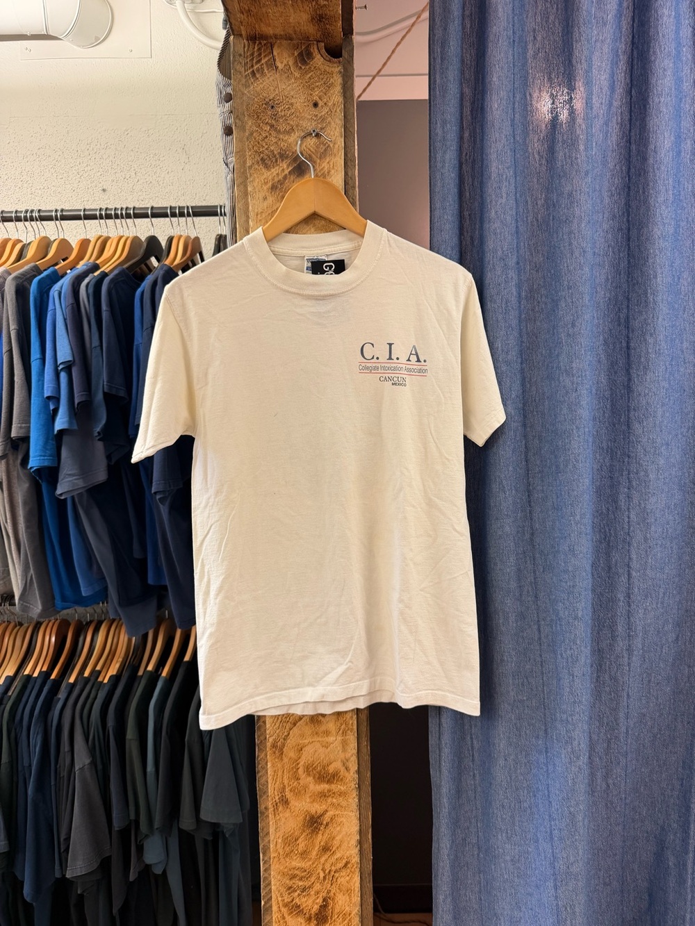 Vintage C.I.A graphic t-shirt